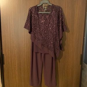 R&M Richards aubergine evening set.